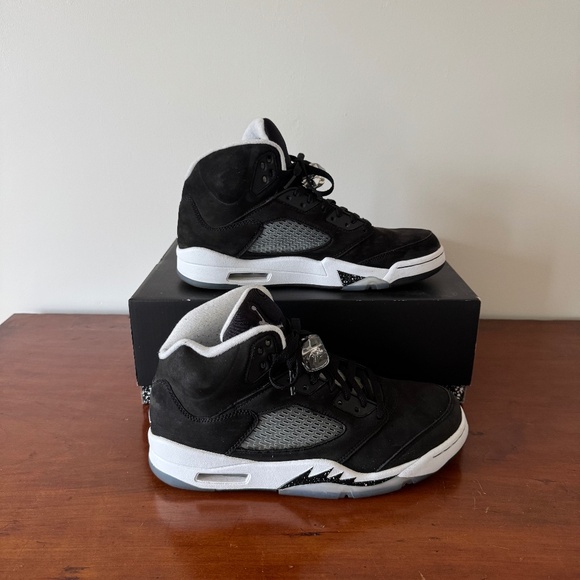 Air Jordan 5 Retro 'Oreo' Moonlight 2021- Size 9.5 - Picture 1 of 10